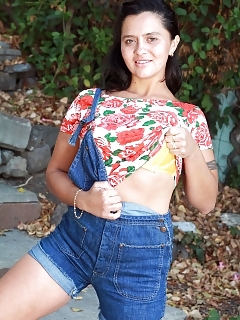 Gigi Hairy Puffy Pussy