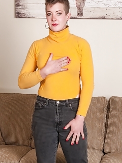 Riki Mature Hairy Pics