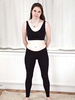 Laufy Blonde Hairy Pussy Pics