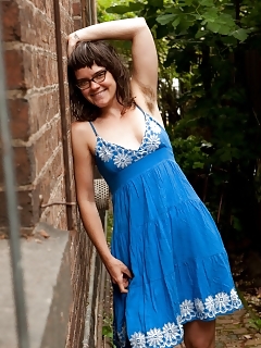 Mona Sexy Legs And Hairy Pussy