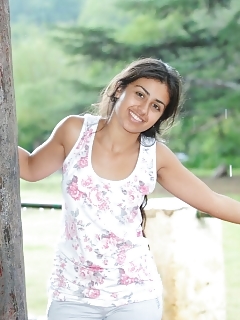 Ambar Girls With Hairy Pussies Talking Dirty