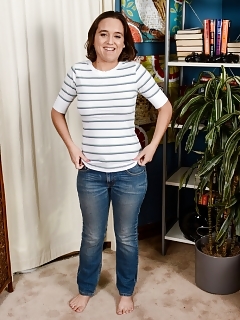 Viola Starr Hairy Euro Teens