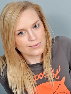 Amanda Hairy Girl Self Pics