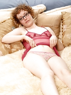 Eliza Licking Hairy Pussy Pictures