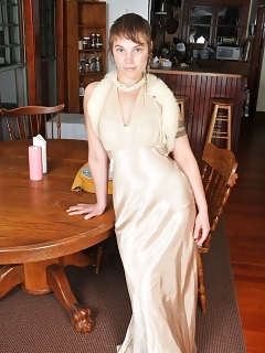 Artemisia Hairy Dutch Women