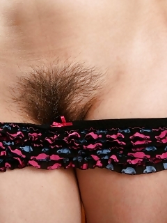 Charlotte Amber Hairy Atk