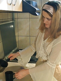 Kris Hairy Naked Chinese Girls