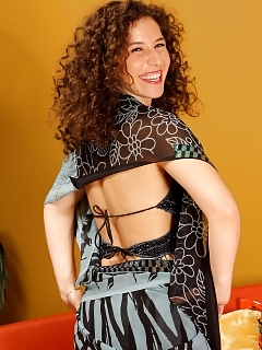 Sativa Naked Hairy Slave Girls Short Hair