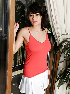 Raven Rockette Pretty Hairy Naked Girls