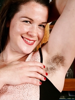 Paulette Hairy Mature Lesbian Pussy