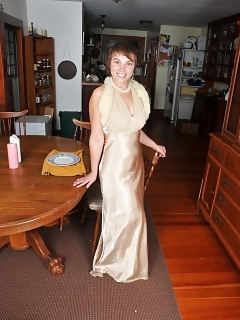 Artemisia Hairy Dutch Women