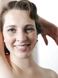 Lillith Hairy Teen Pussy Photos