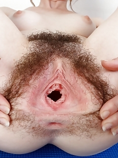 Emma Hairy Pussy Twisty