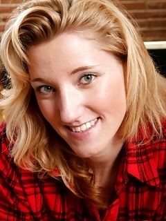 Brooke Hairy Pussy Cream Pie