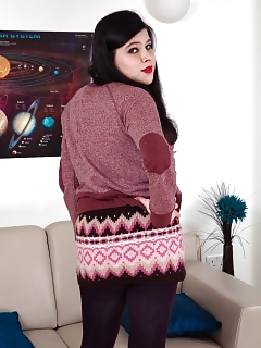 Abigail Moms Hairy Pussy