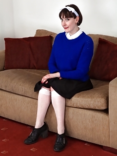 Quinzel Stepmoms Hairy Pussy